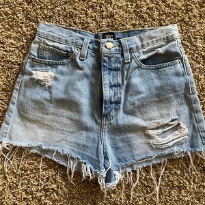 BDG Girlfriend High Rise Shorts - 27